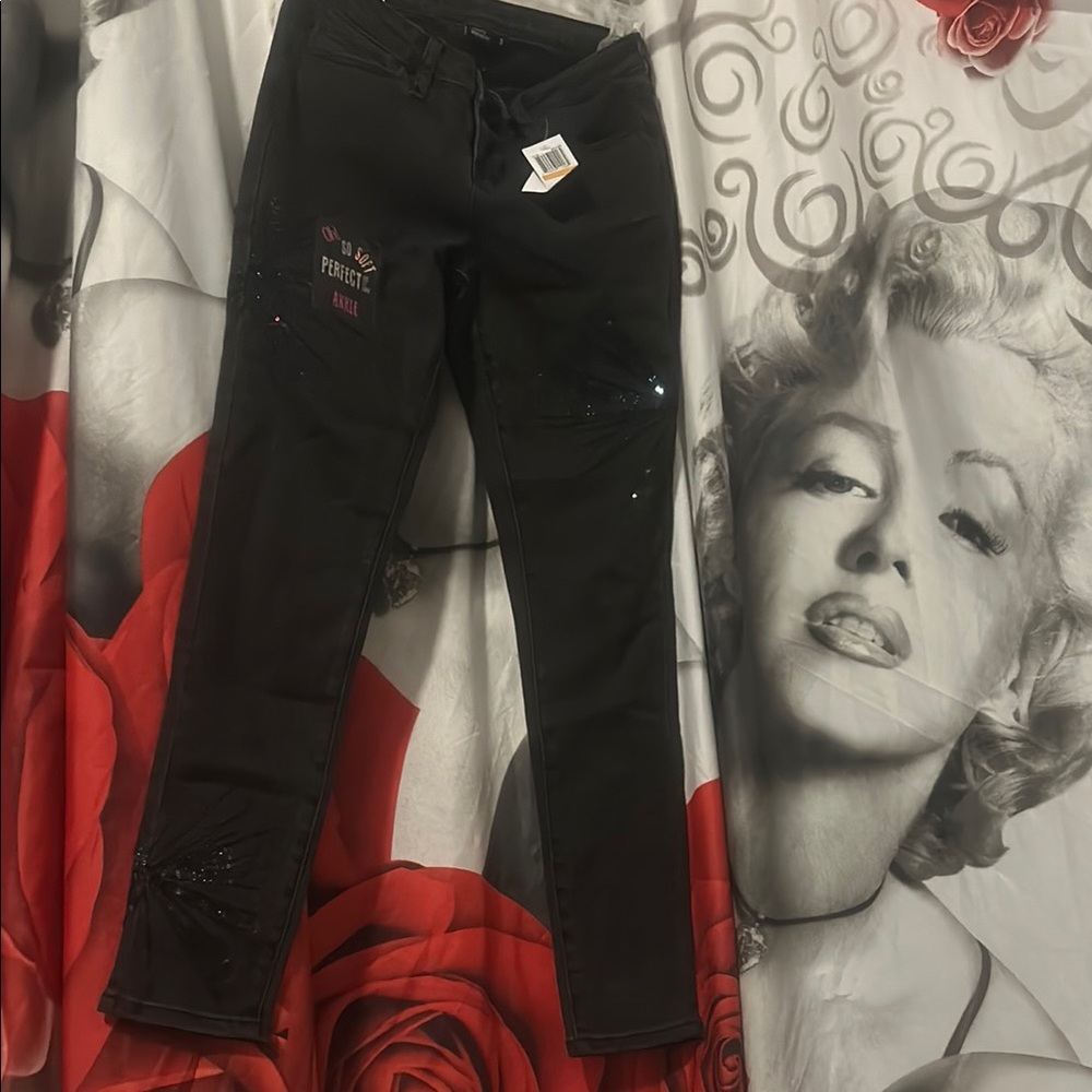 Women's Black Jeans